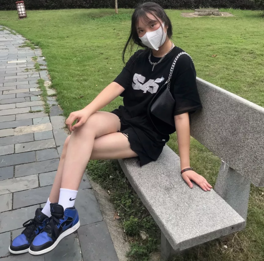 Giày Nike Air Jordan 1 Mid GS 'Hyper Royal' 554725-077 - Ảnh 6