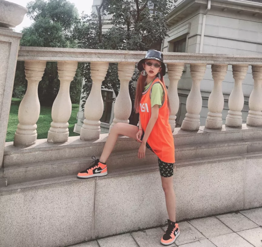 Giày Nike Air Jordan 1 Mid 'Black Cone' 554724-062 - Ảnh 3