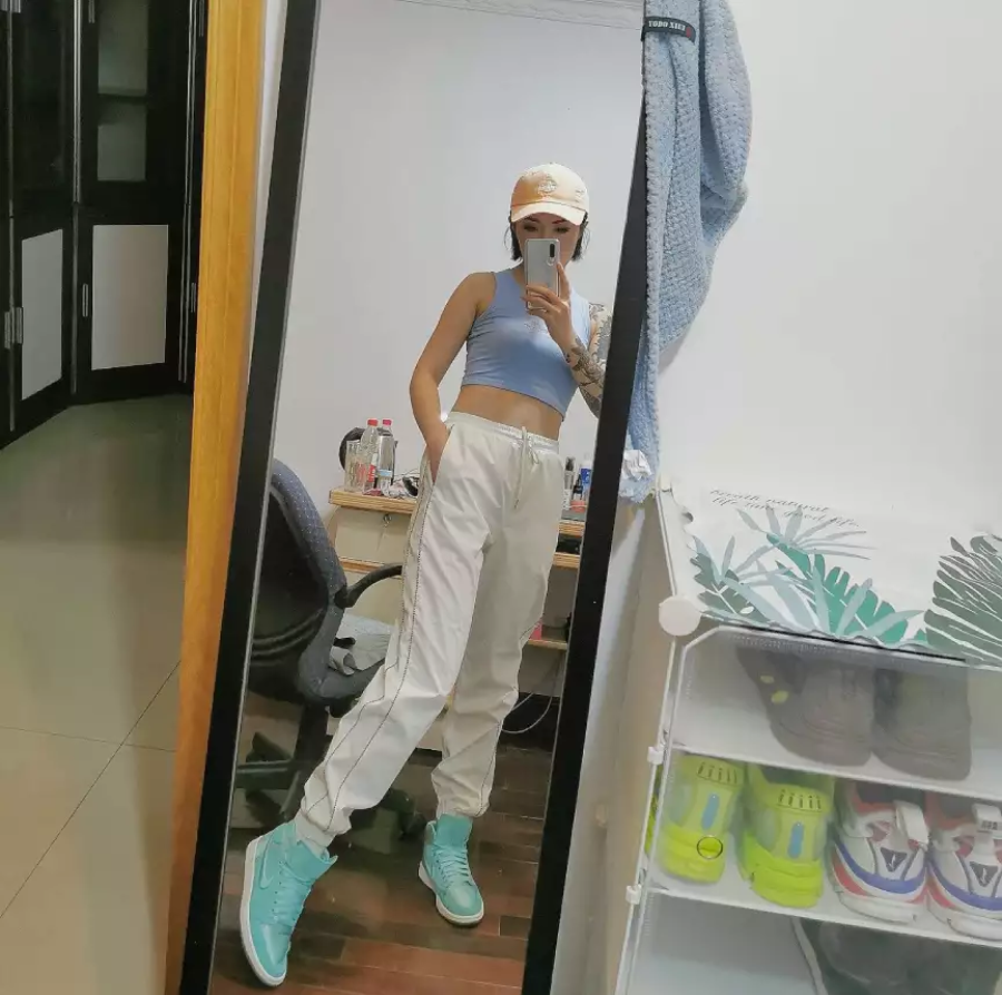 Giày Nike Wmns Air Jordan 1 Retro High 'Season Of Her: Aqua' AO1847-440 - Ảnh 3