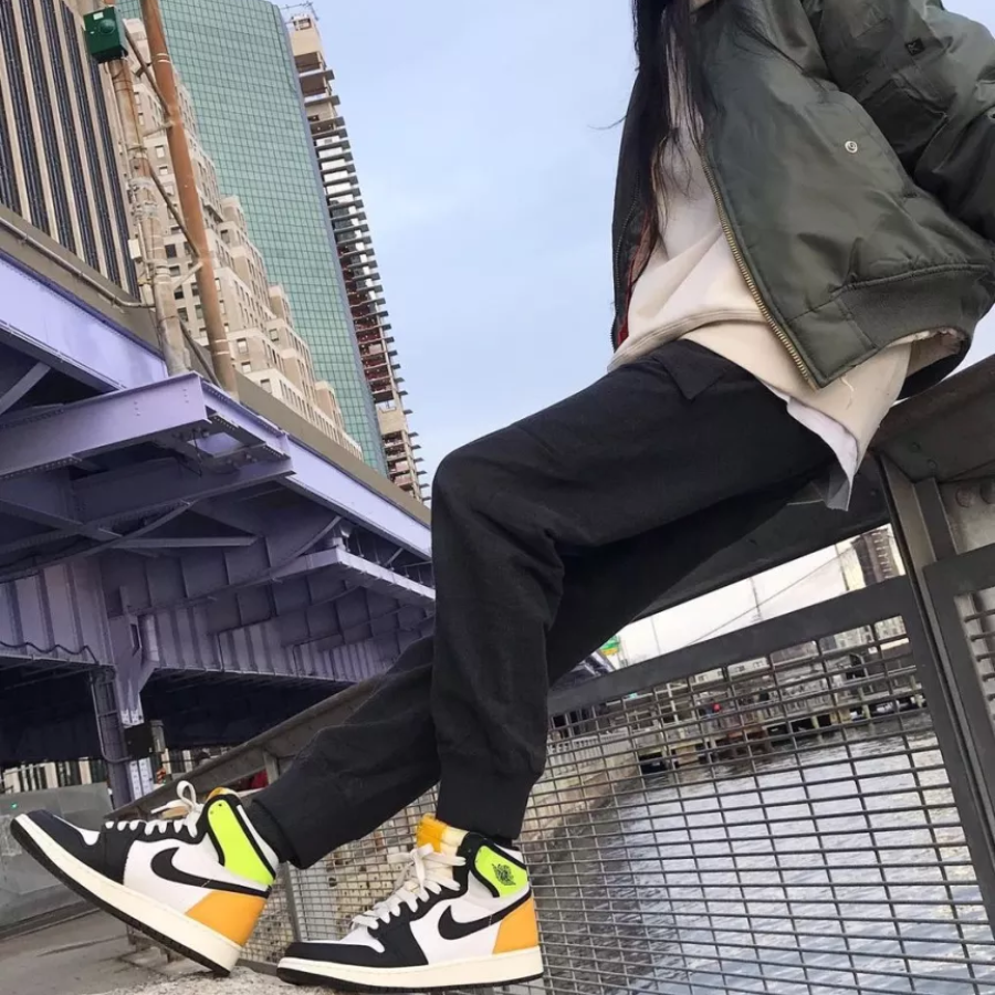 Giày Nike Air Jordan 1 Retro High OG GS 'Volt Gold' 575441-118 - Ảnh 5