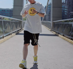 Alternative view of Giày Nike Air Jordan 1 Retro High OG 'First Class Flight' 555088-170