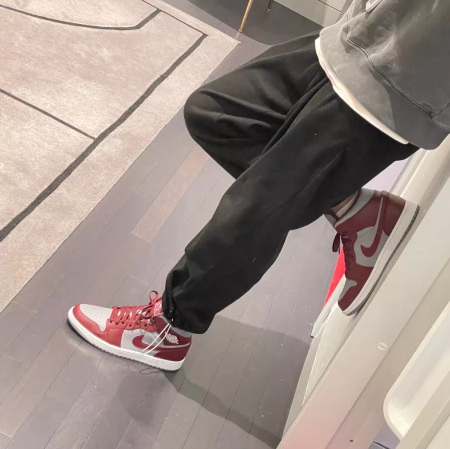 Giày Nike Air Jordan 1 Mid 'Team Red' DQ8426-615 - Ảnh 3