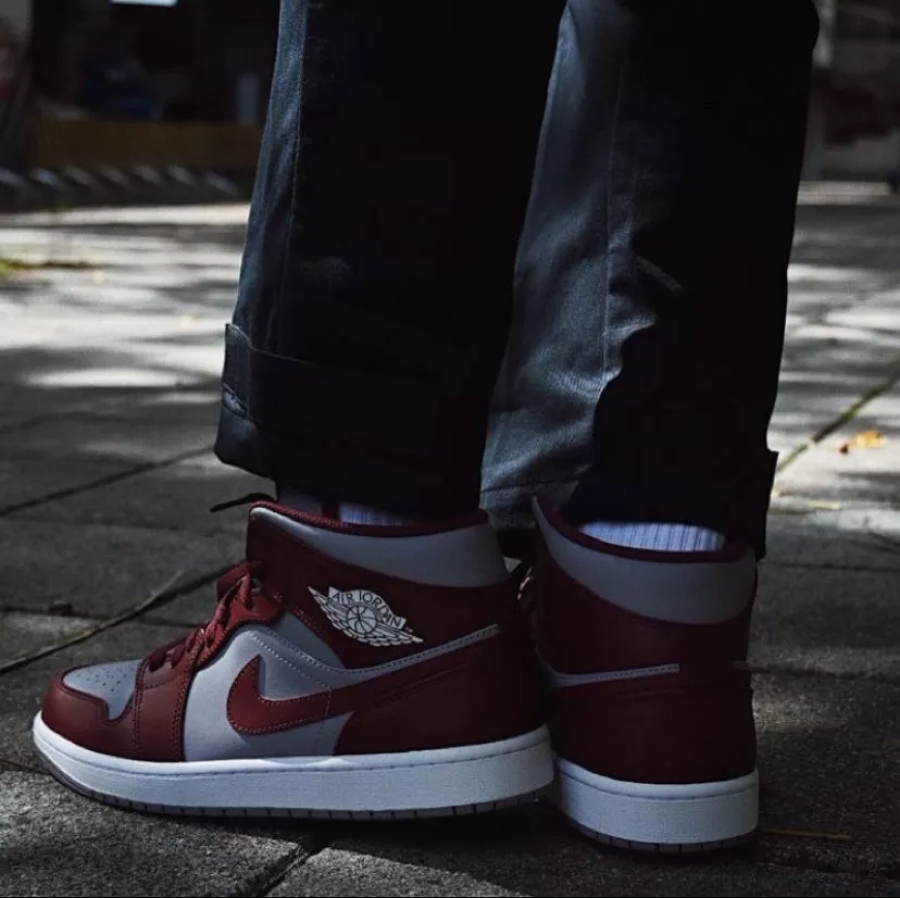 Giày Nike Air Jordan 1 Mid 'Team Red' DQ8426-615 - Ảnh 5