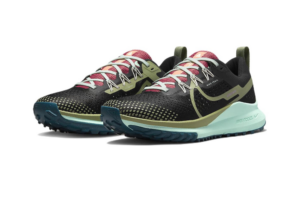Giay Nike Wmns React Pegasus Trail 4 'Black Alligator Mint' DJ6159-004