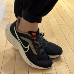 Alternative view of Giày Nike Air Zoom Pegasus 39 'Black White Orange' DX6039-071
