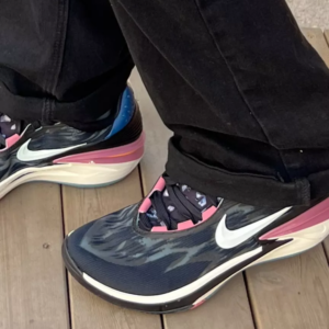 Giay Nike Zoom GT Cut 2 'Black Desert Berry' DJ6015-003