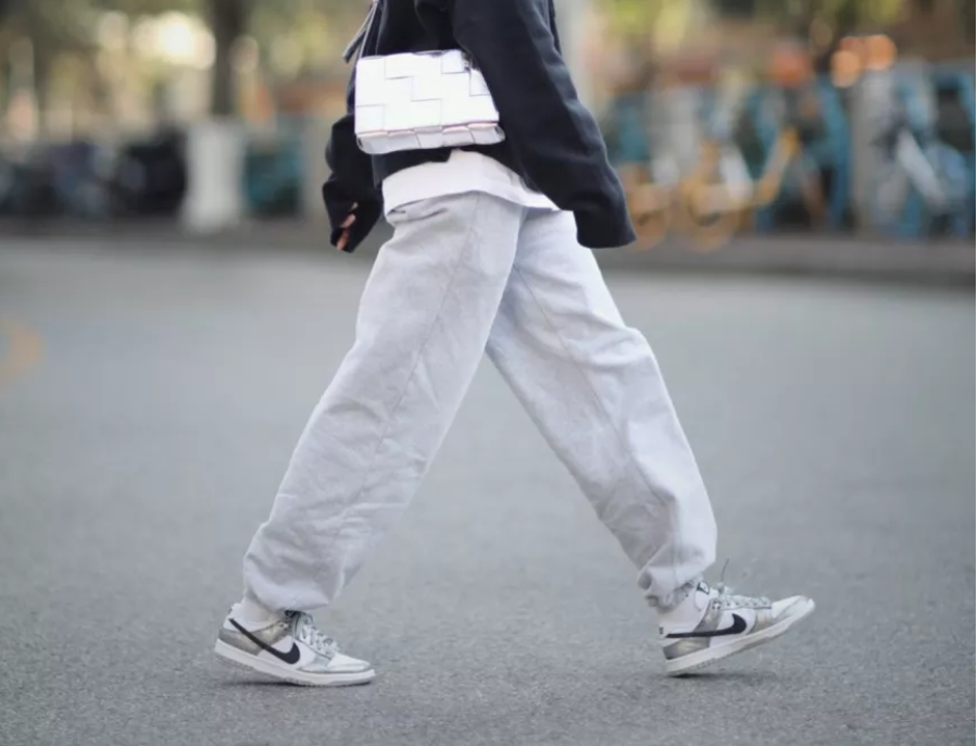 Giày Nike Dunk Low 'Shimmer' DO5882-001 - Ảnh 3