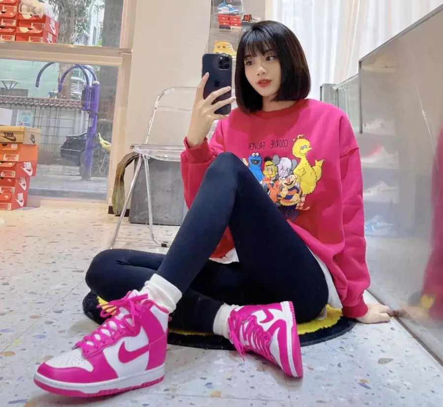 Alternative view of Giày Nike Dunk High 'Pink Prime' DD1869-110