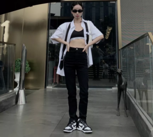 Alternative view of Giày Nike Dunk High 'Panda' GS DB2179-103