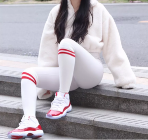 Giay Nike Air Jordan 11 Retro 'Cherry' 378038-116