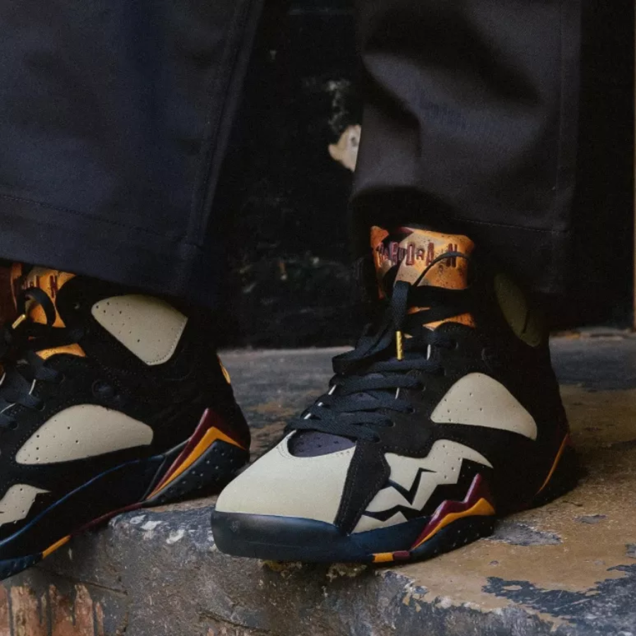 Giay Nike Air Jordan 7 Retro 'Black Olive' DN9782-001