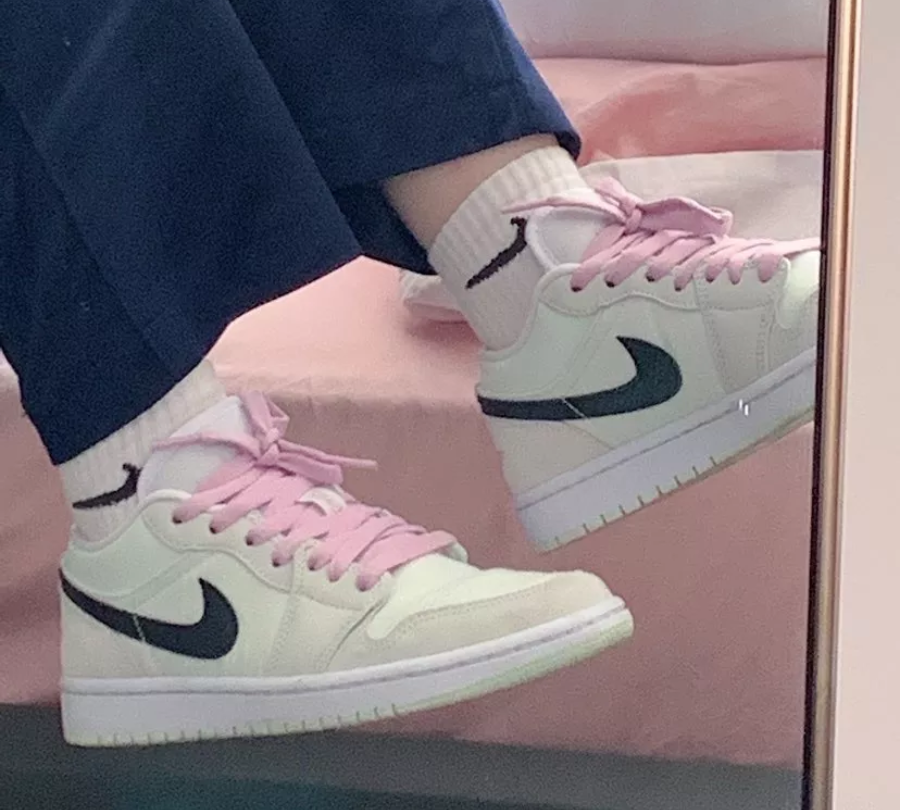 Giày Nike Air Jordan 1 Low SE 'Barely Green' CZ0776-300 - Ảnh 3