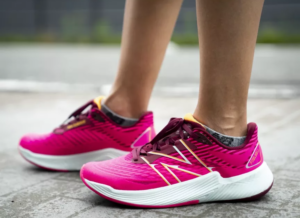 Alternative view of Giày New Balance FuelCell Prism V2 'Pink' WFCPZLP2