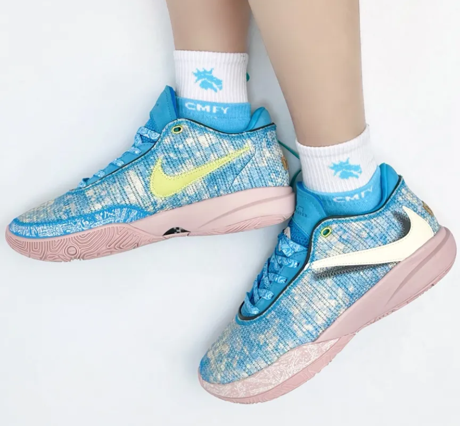 Giay Nike LeBron XX ASW EP 'Blue Lightning Coconut Milk' DV1192-400