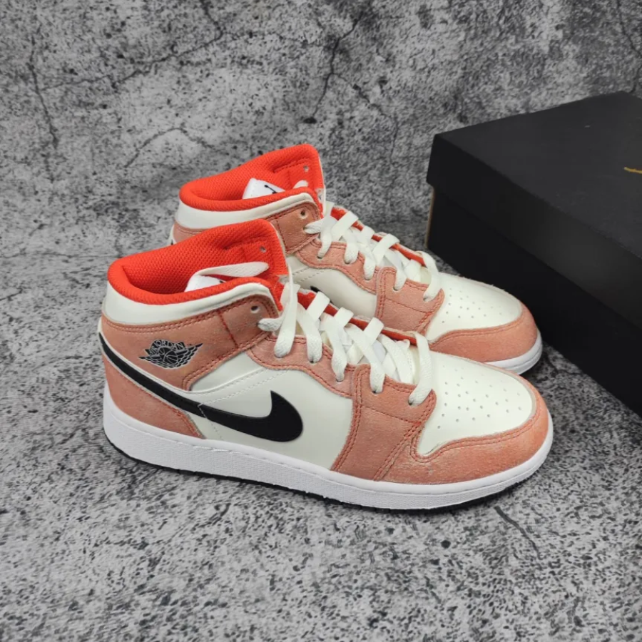 Giay Nike Air Jordan 1 Mid SE 'Orange Suede' DV1336-800