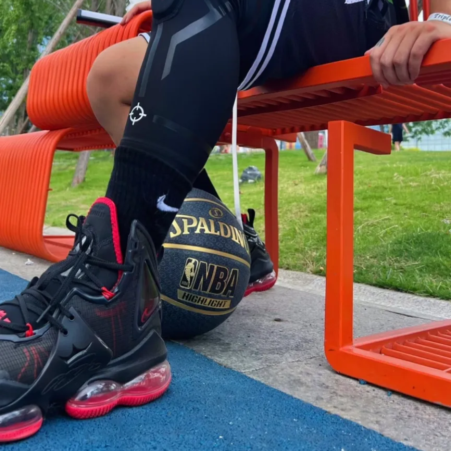 Giày Nike LeBron 19 'Bred' DC9340-001 - Ảnh 4