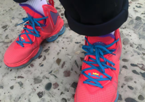 Giay Nike LeBron 19 'King's Crown' CZ0203-600