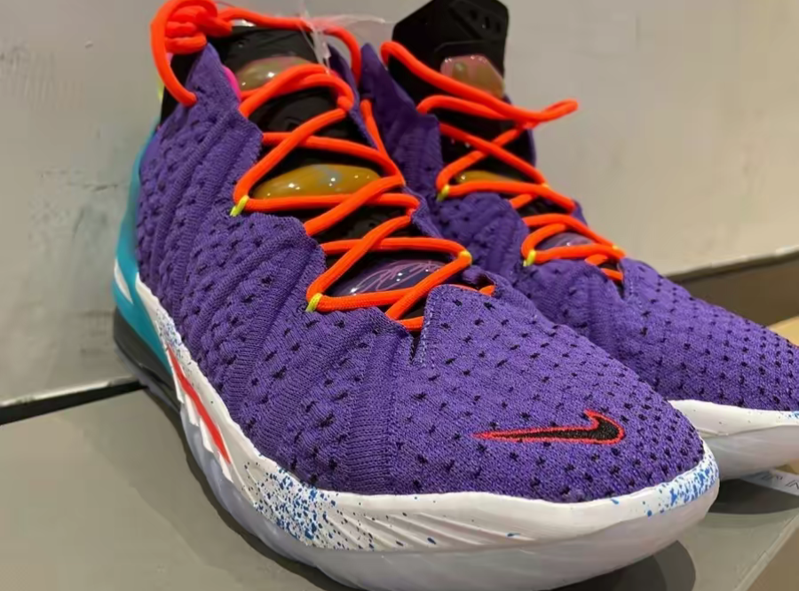 Giay Nike LeBron 18 'Best Of 10-18' DM2813-500