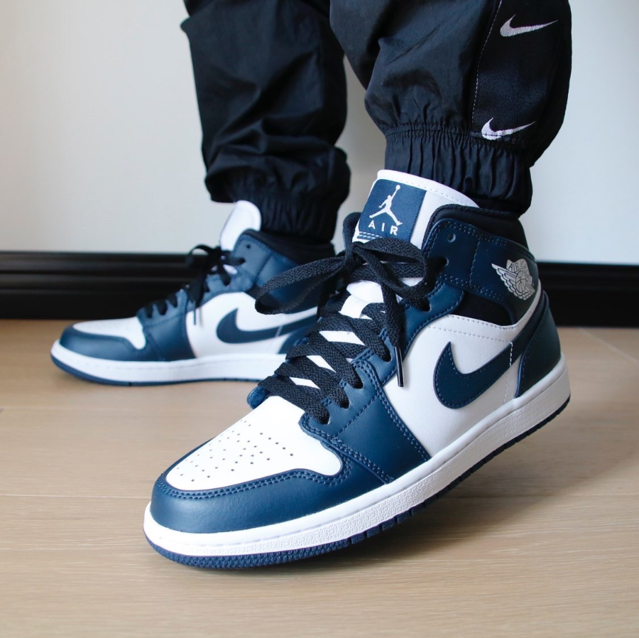 Giày Nike Air Jordan 1 Mid 'Armory Navy' 554724-411 - Ảnh 5