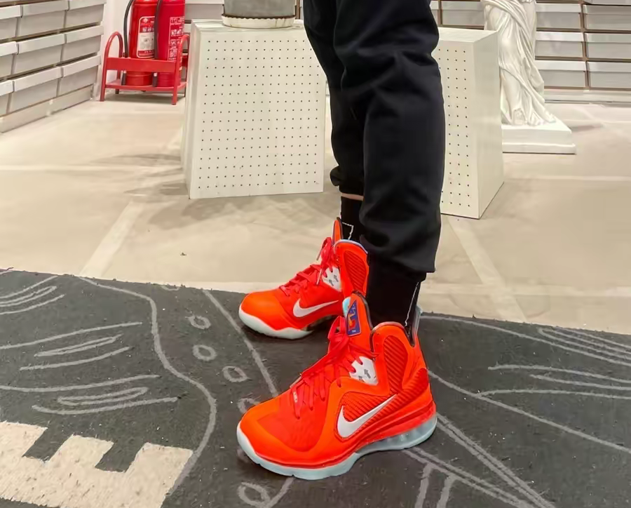 Giay Nike LeBron 9 'Big Bang' DH8006-800