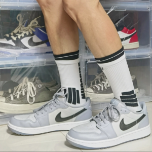 Alternative view of Giày Golf Nike Air Jordan 1 Low Golf 'Wolf Grey' DD9315-002