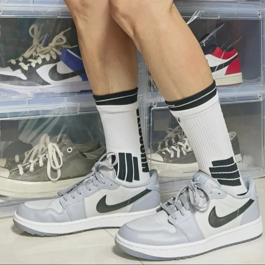 Alternative view of Giày Golf Nike Air Jordan 1 Low Golf 'Wolf Grey' DD9315-002