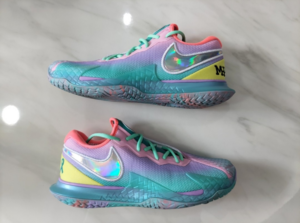 Giay Nike Court Zoom Vapor Cage 4 'Doernbecher 2022' DR6253-500