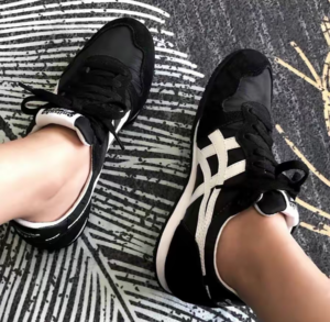 Giay Onitsuka Tiger Serrano 'Black White' D109L-9001