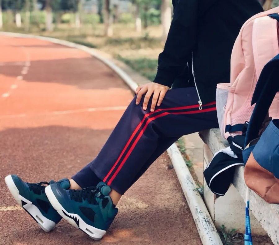 Giay Nike Wmns Air Jordan 5 Retro 'Oil Grey' CD2722-001