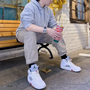 Giay Nike Supreme x Air Jordan 5 Retro 'White' 824371-101