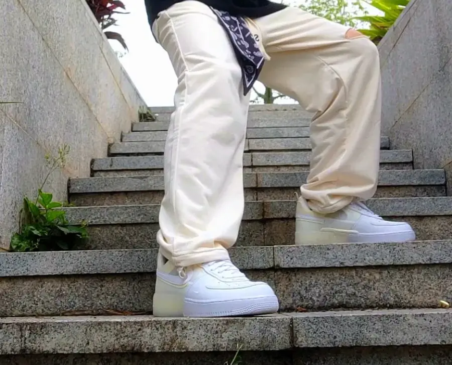 Alternative view of Giày Nike Air Force 1 React 'Coconut Milk' DH7615-100