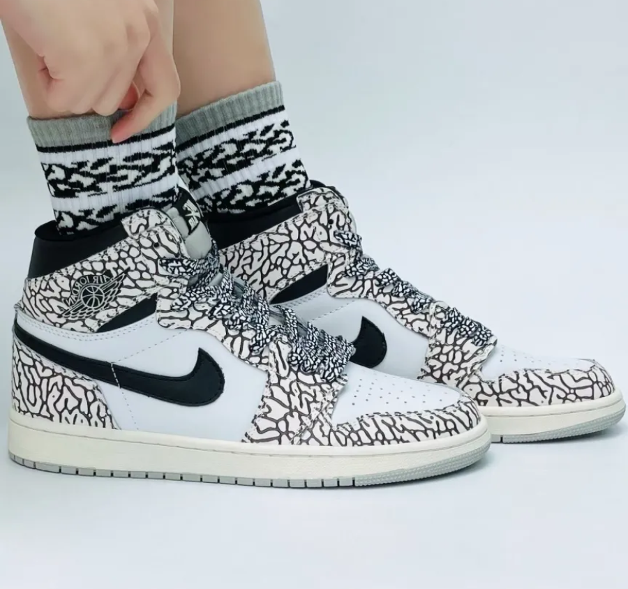 Giay Nike Air Jordan 1 GS Retro High OG 'White Cement' FD1437-052