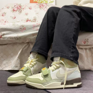 Giay Nike Air Jordan Legacy 312 'Year of the Rabbit' FD9907-111