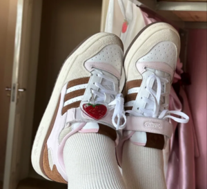 Giay Adidas Forum Low 'Chocolate To My Strawberry' GY6783
