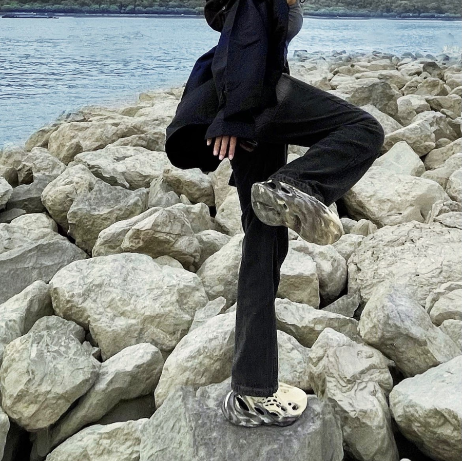 Dép Adidas Yeezy Foam Runner 'MX Cream Clay' GX8774 - Ảnh 5