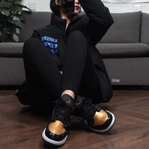 Giay Nike Air Jordan 1 Low SE GS 'Gold Toe' DR6970-071