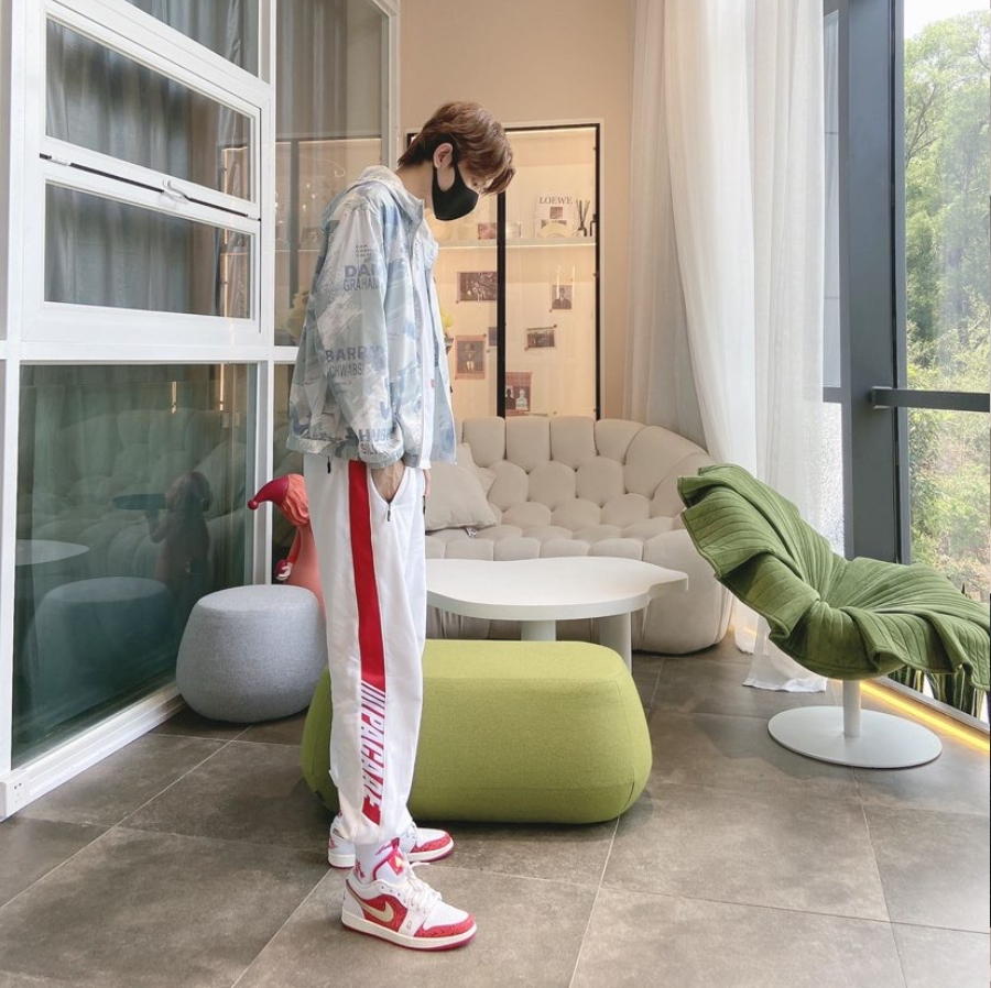 Giày Nike Air Jordan 1 Low 'Spades' DJ5185-100 - Ảnh 4