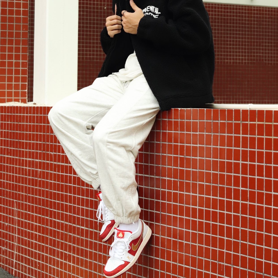 Giày Nike Air Jordan 1 Low 'Spades' DJ5185-100 - Ảnh 2