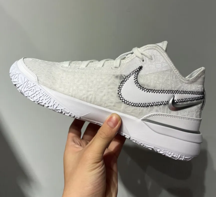 Giay Nike LeBron NXXT Gen EP 'White Metallic Silver' DR8788-101