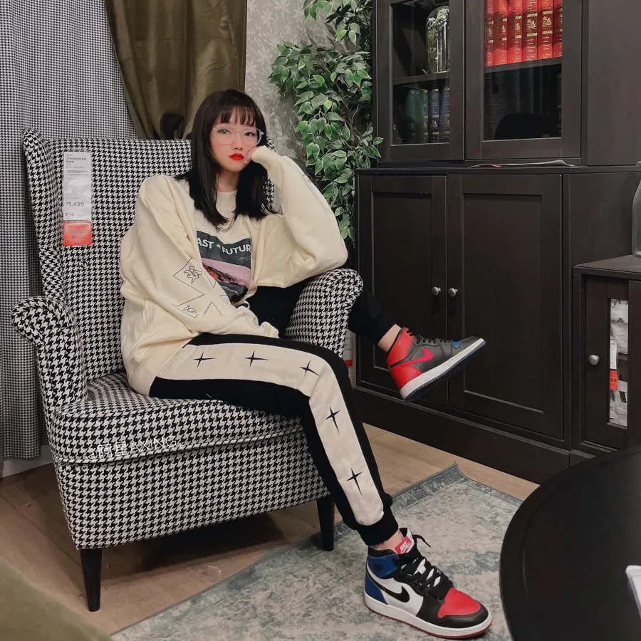 Giay Nike Air Jordan 1 Retro High OG BG 'Top 3' 575441-026