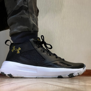 Alternative view of Giày Under Armour Lockdown 5 3023949-003