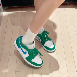 Giay Nike Air Jordan 1 Low 'Lucky Green' DC0774-304
