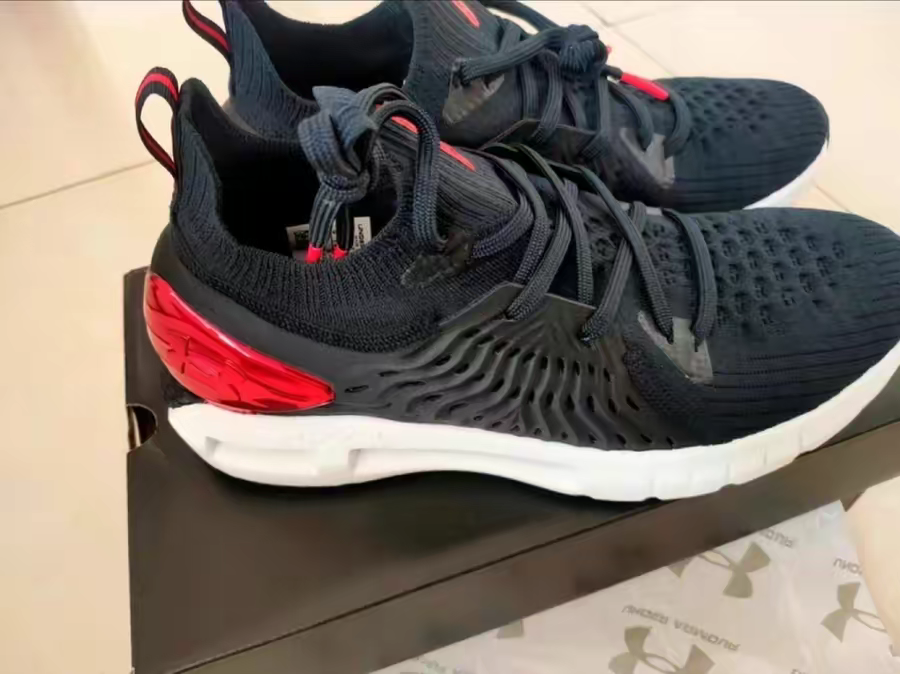 Giay Under Armour HOVR Phantom 'Black Red' 3025351-001