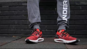 Giay Under Armour HOVR Phantom 'Chinese New Year' 3024836-600