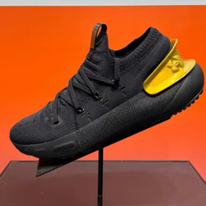 Giay Under Armour HOVR Phantom 3 'Black Gold' 3025520-003