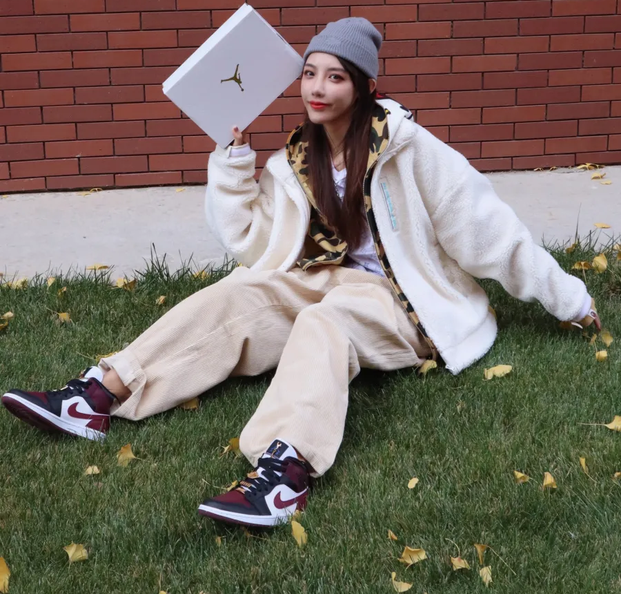 Giày Nike Air Jordan 1 Mid SE 'Gold Pendants' CZ4385-016 - Ảnh 6