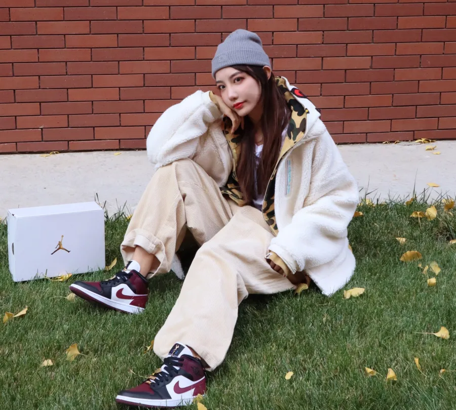 Giày Nike Air Jordan 1 Mid SE 'Gold Pendants' CZ4385-016 - Ảnh 5