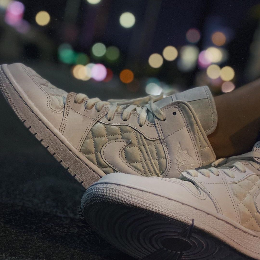 Giày Nike Wmns Air Jordan 1 Mid SE 'White Quilted' DB6078-100 - Ảnh 7