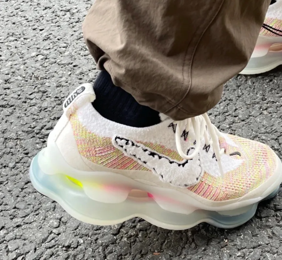 Giay Nike Air Max Scorpion 'Air Max Day' FJ6032-910