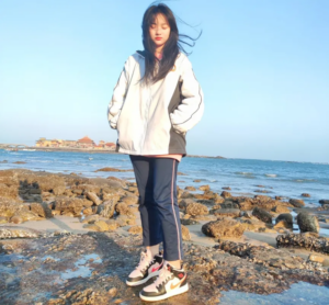 Giay Nike Air Jordan 1 Mid GS 'Black Pink Crimson' 554725-604